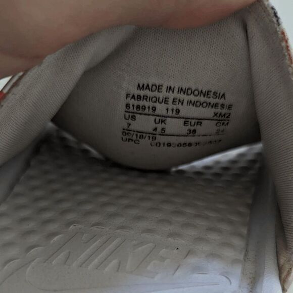 Women's Nike Benassi JDI Floral Black Red Slippers 618919-119 Size 7 Fall 2019 - Picture 7 of 7